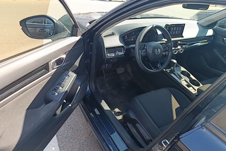 Used Honda Civic 2023 240TURBO CVT Dynamic Edition Driver Seat
