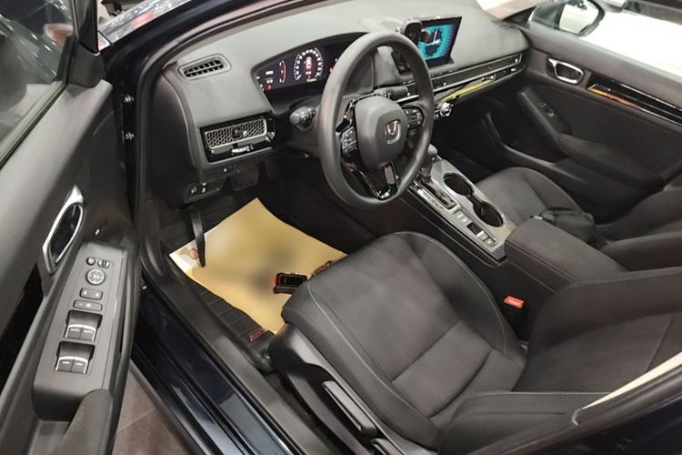 Used Honda Civic 2023 240TURBO CVT Dynamic Edition Driver Seat