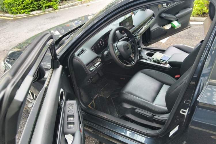 Used Honda Civic 2023 240TURBO CVT Dynamic Edition Driver Seat