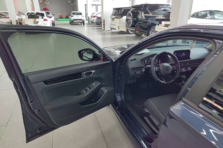 Used Honda Civic 2023 240TURBO CVT Dynamic Edition Driver Seat