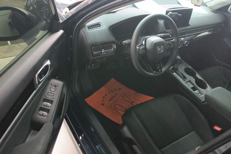 Used Honda Civic 2023 240TURBO CVT Dynamic Edition Driver Seat