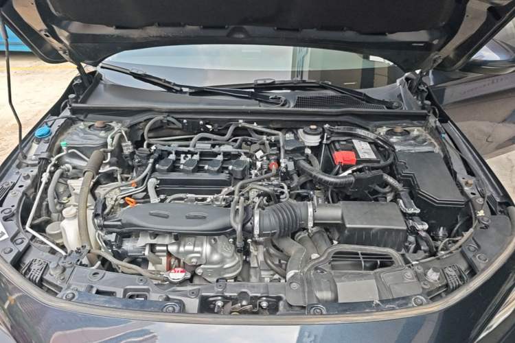 Used Honda Civic 2023 240TURBO CVT Dynamic Edition Engine Bay