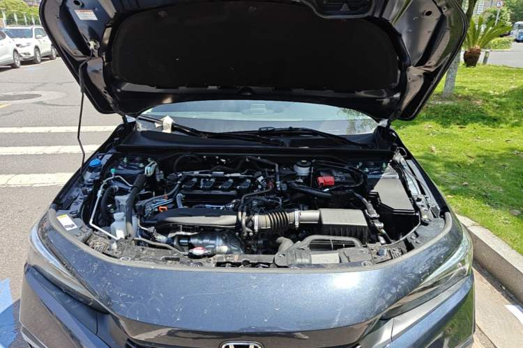 Used Honda Civic 2023 240TURBO CVT Dynamic Edition Engine Bay