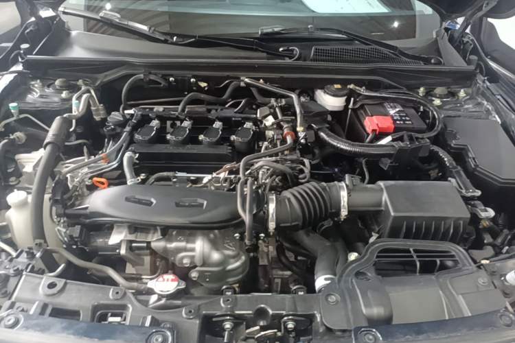 Used Honda Civic 2023 240TURBO CVT Dynamic Edition Engine Bay