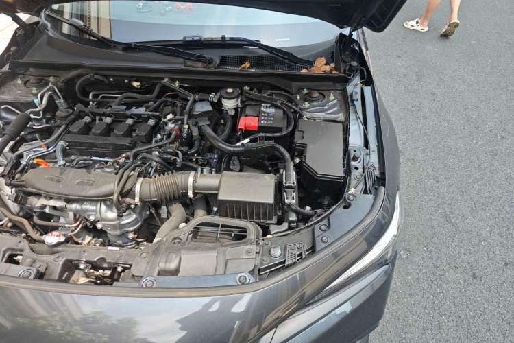 Used Honda Civic 2023 240TURBO CVT Dynamic Edition Engine Bay Left