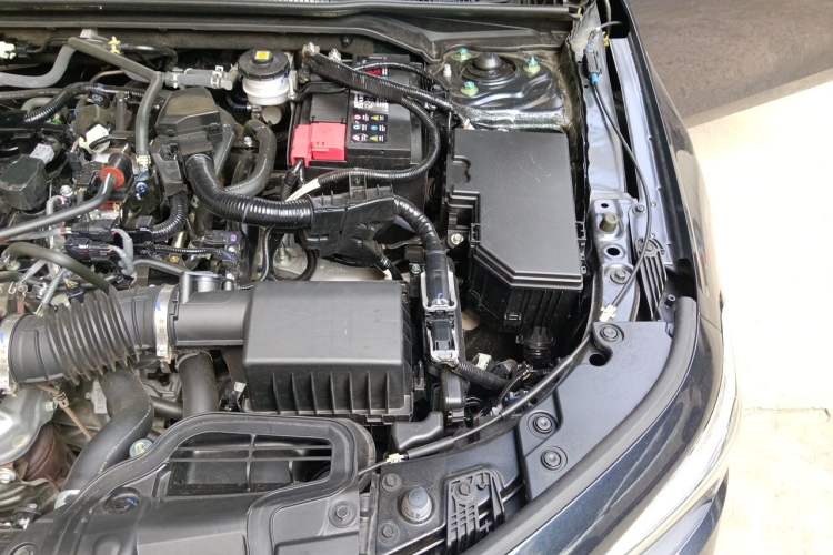 Used Honda Civic 2023 240TURBO CVT Dynamic Edition Engine Bay Left