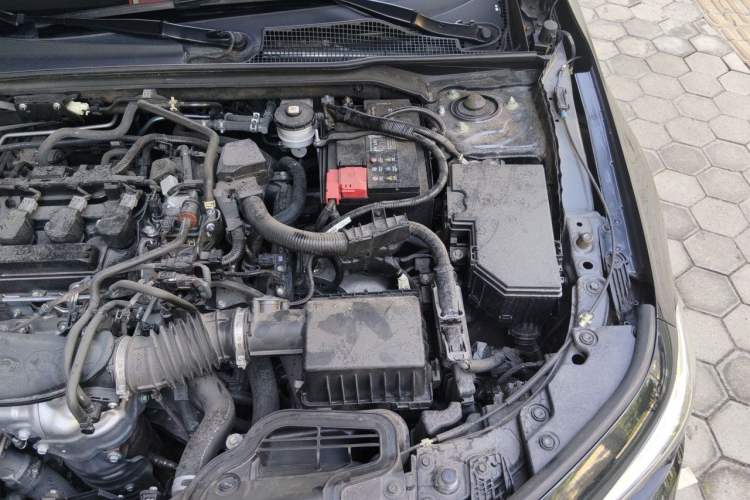 Used Honda Civic 2023 240TURBO CVT Dynamic Edition Engine Bay Left