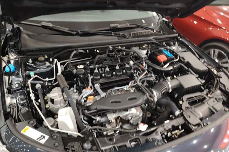Used Honda Civic 2023 240TURBO CVT Dynamic Edition Engine Bay
