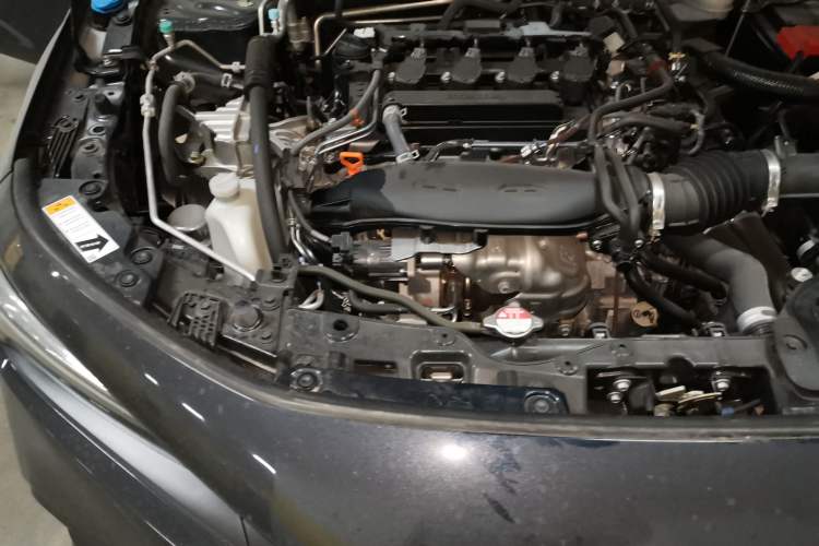 Used Honda Civic 2023 240TURBO CVT Dynamic Edition Engine Bay Right