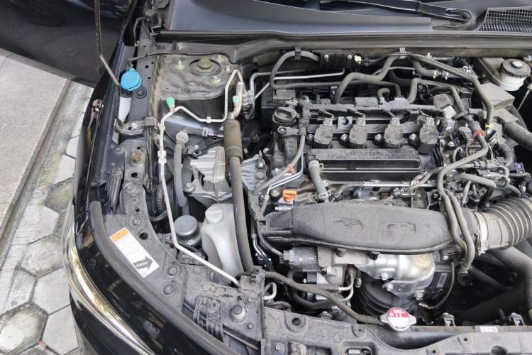 Used Honda Civic 2023 240TURBO CVT Dynamic Edition Engine Bay Right