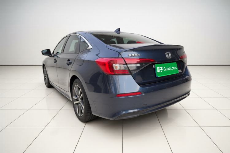 Used Honda Civic 2023 240TURBO CVT Dynamic · Center Stage Special Edition Exterior 3