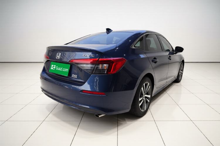 Used Honda Civic 2023 240TURBO CVT Dynamic · Center Stage Special Edition Exterior 5