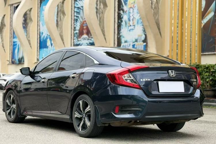 Used Honda Civic 2023 240TURBO CVT Dynamic · Center Stage Special Edition Exterior 6