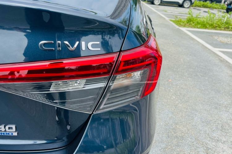 Used Honda Civic 2023 240TURBO CVT Dynamic · Center Stage Special Edition Exterior 9