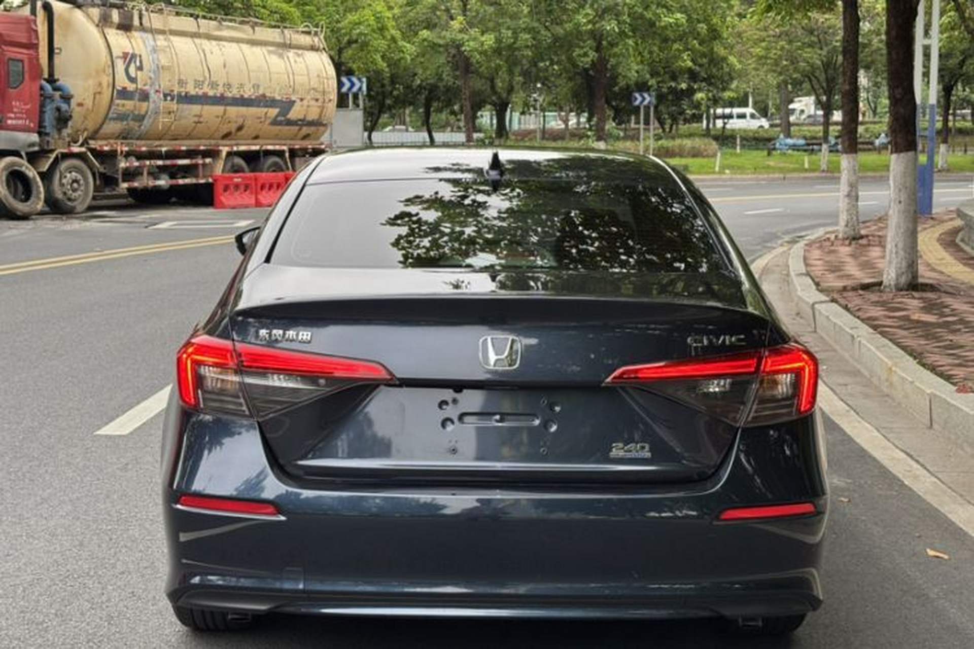 Used Honda Civic 2023 240TURBO CVT Dynamic Edition Exterior 9