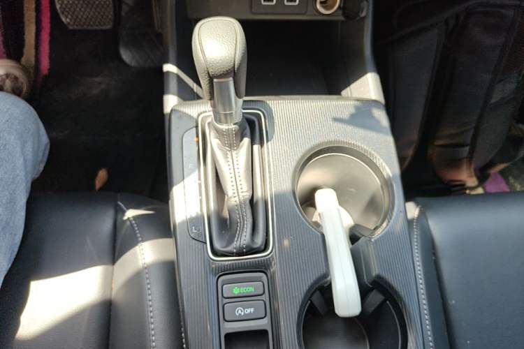 Used Honda Civic 2023 240TURBO CVT Dynamic Edition Gear Lever