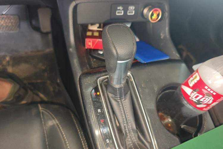 Used Honda Civic 2023 240TURBO CVT Dynamic Edition Gear Lever