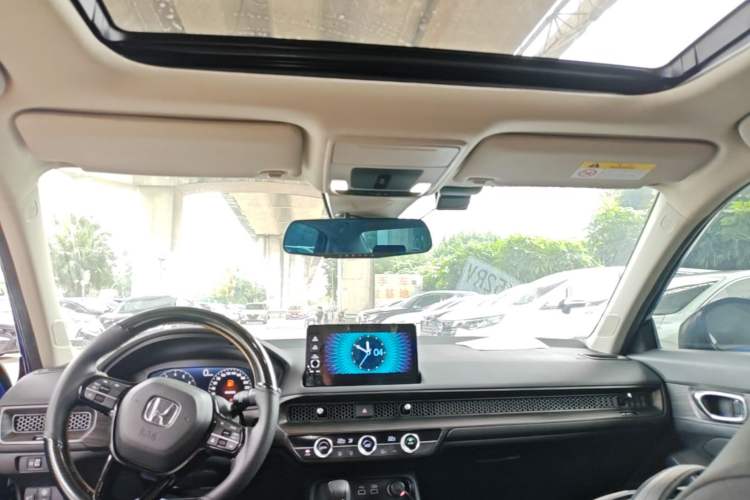 Used Honda Civic 2023 240TURBO CVT Dynamic · Center Stage Special Edition Headliner