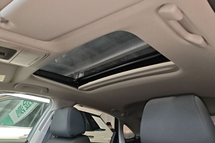 Used Honda Civic 2023 240TURBO CVT Dynamic · Center Stage Special Edition Headliner