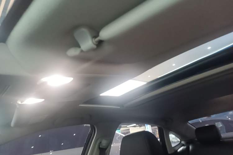 Used Honda Civic 2023 240TURBO CVT Dynamic Edition Headliner
