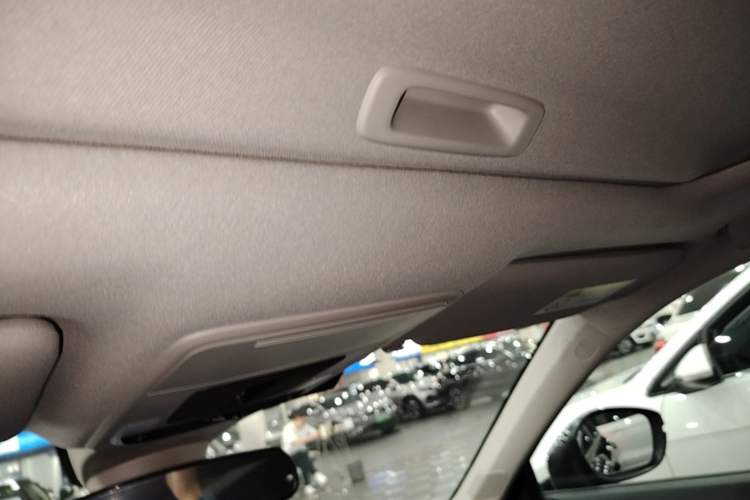 Used Honda Civic 2023 240TURBO CVT Dynamic Edition Headliner