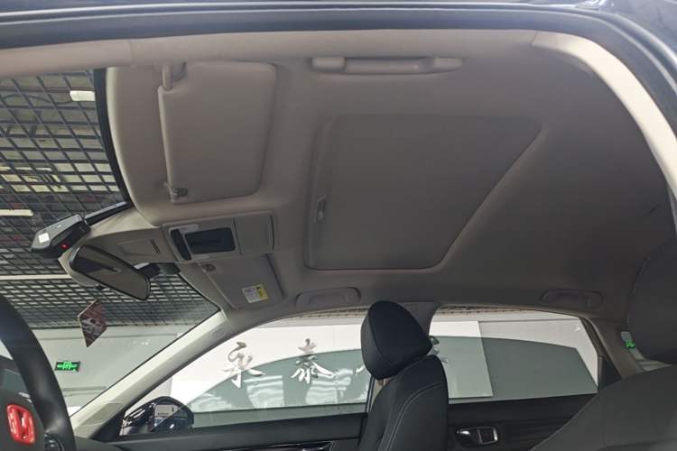 Used Honda Civic 2023 240TURBO CVT Dynamic Edition Headliner