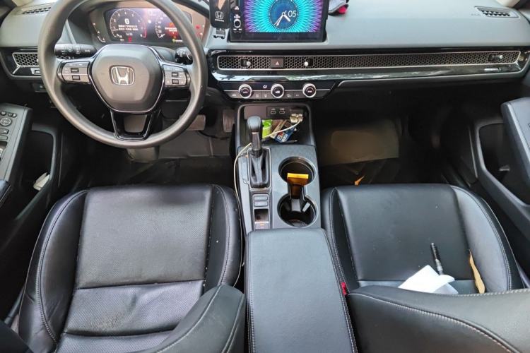 Used Honda Civic 2023 240TURBO CVT Dynamic · Center Stage Special Edition Interior 2