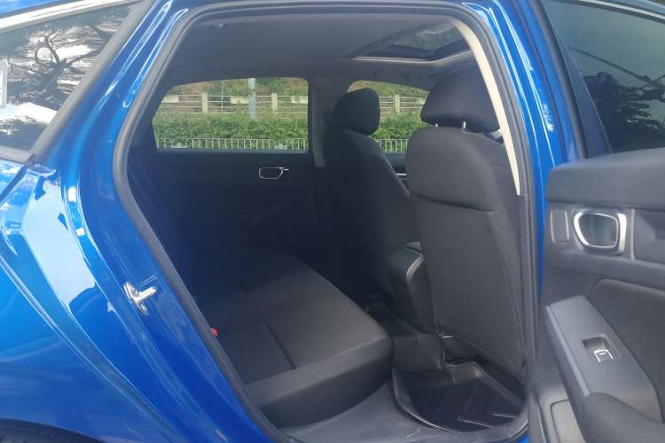 Used Honda Civic 2023 240TURBO CVT Dynamic Edition Interior 3