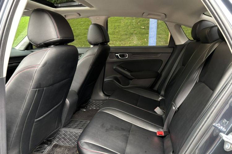 Used Honda Civic 2023 240TURBO CVT Dynamic Edition Interior 9