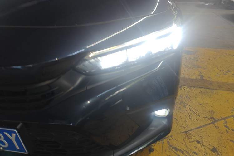 Used Honda Civic 2023 240TURBO CVT Dynamic · Center Stage Special Edition Left Front Headlight
