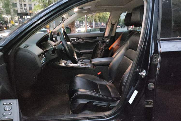 Used Honda Civic 2023 2.0L eHEV Pioneer Edition Left Front Seat