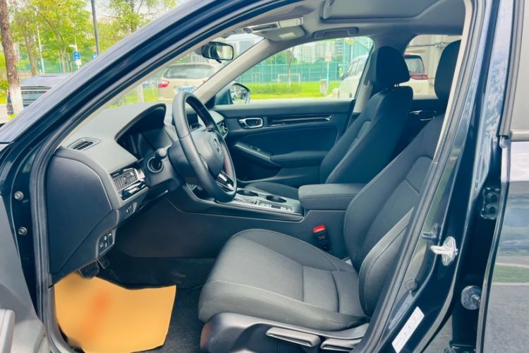 Used Honda Civic 2023 240TURBO CVT Dynamic · Center Stage Special Edition Left Front Seat