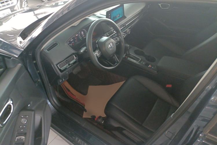 Used Honda Civic 2023 240TURBO CVT Dynamic Edition Left Front Seat