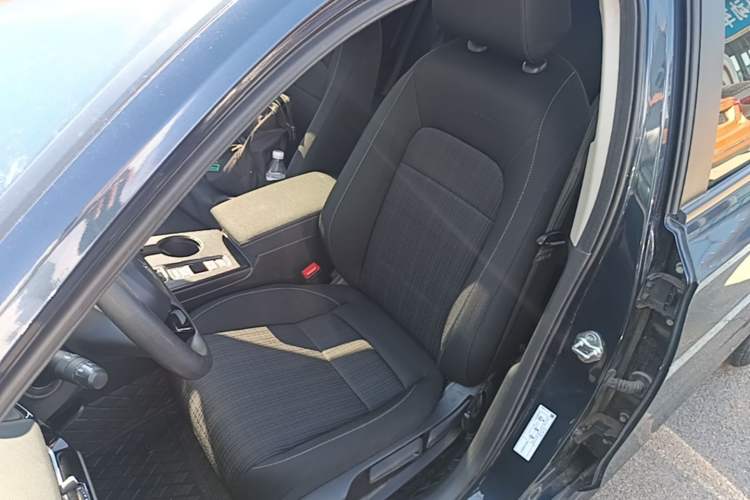 Used Honda Civic 2023 240TURBO CVT Dynamic Edition Left Front Seat