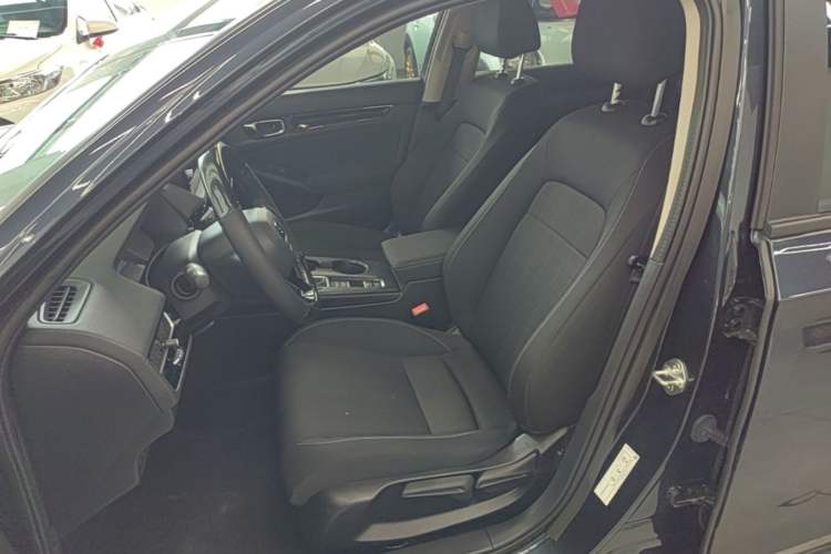 Used Honda Civic 2023 240TURBO CVT Dynamic Edition Left Front Seat