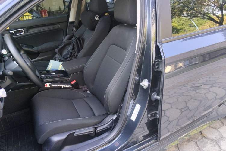 Used Honda Civic 2023 240TURBO CVT Dynamic Edition Left Front Seat