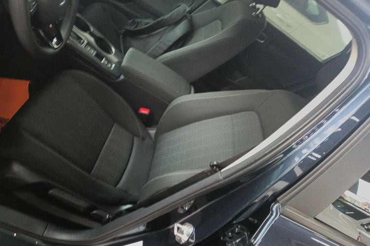 Used Honda Civic 2023 240TURBO CVT Dynamic Edition Left Front Seat