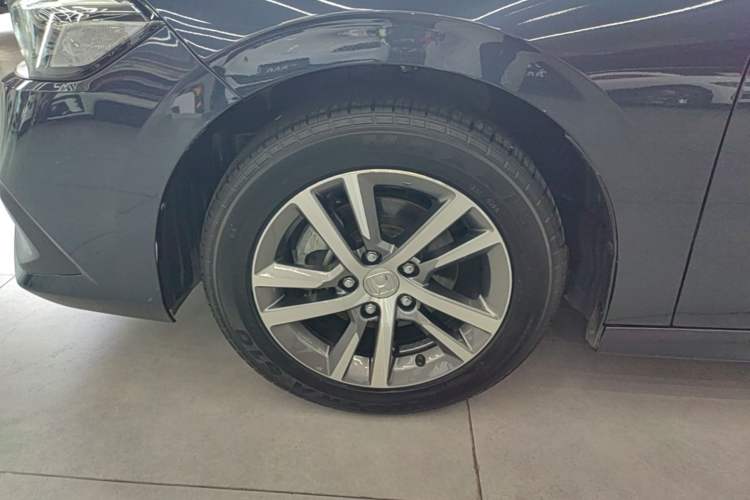 Used Honda Civic 2023 240TURBO CVT Dynamic Edition Left Front Wheel Hub