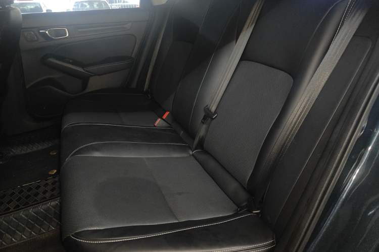 Used Honda Civic 2023 240TURBO CVT Dynamic · Center Stage Special Edition Left Rear Seat