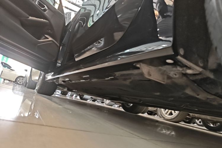 Used Honda Civic 2023 240TURBO CVT Dynamic · Center Stage Special Edition Left Side Sill