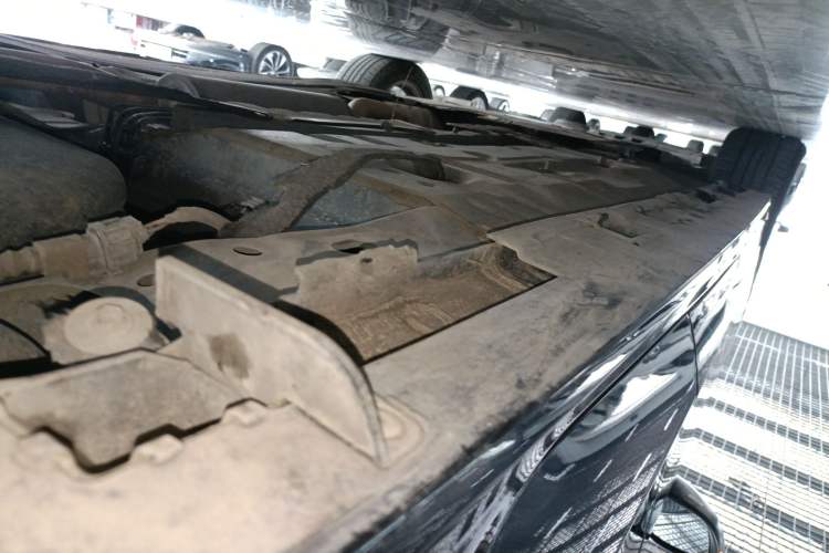 Used Honda Civic 2023 240TURBO CVT Dynamic Edition Left Side Sill