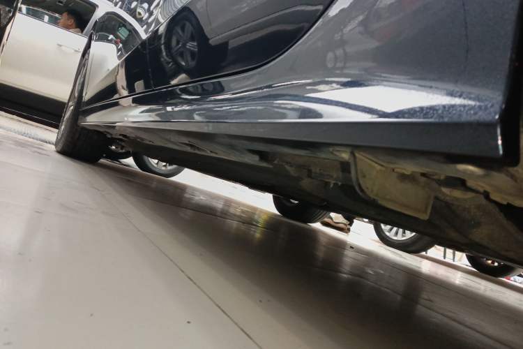 Used Honda Civic 2023 240TURBO CVT Dynamic Edition Left Side Sill