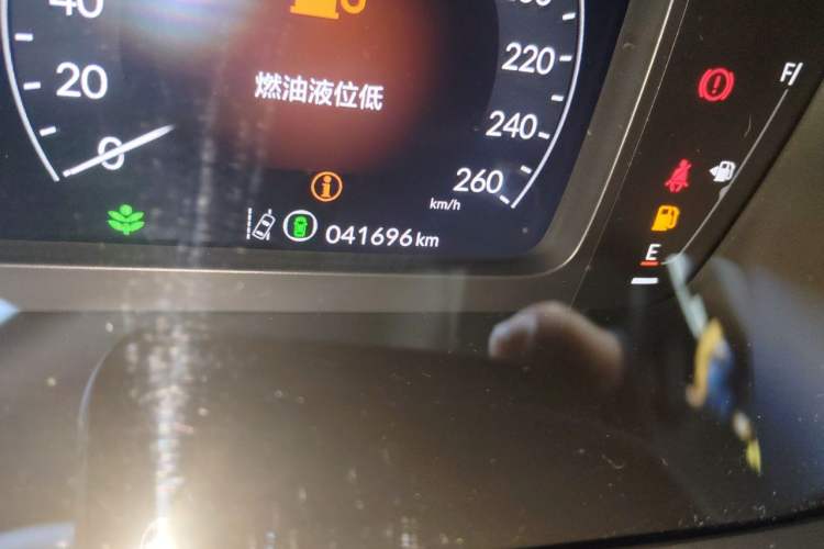 Used Honda Civic 2023 240TURBO CVT Dynamic Edition Odometer Close Up