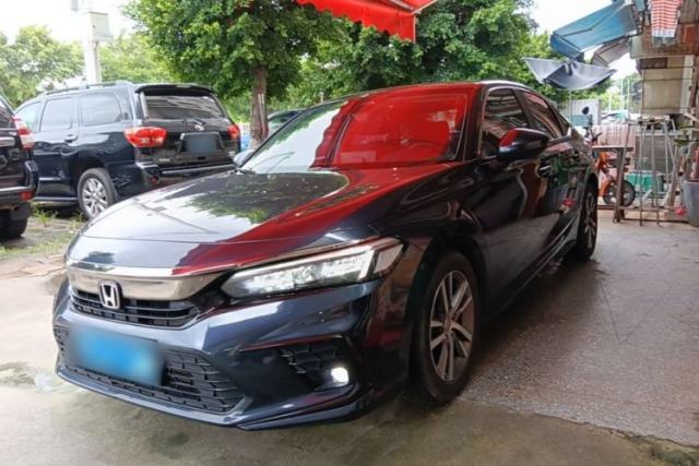 Used Honda Civic 2023 240TURBO CVT Dynamic · Center Stage Special Edition