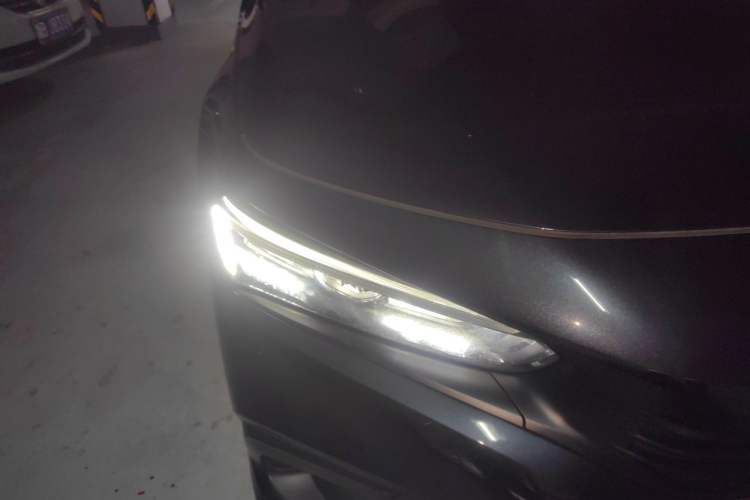 Used Honda Civic 2023 2.0L eHEV Pioneer Edition Right Front Headlight