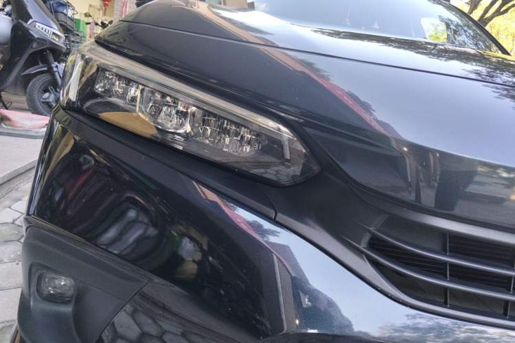Used Honda Civic 2023 240TURBO CVT Dynamic Edition Right Front Headlight