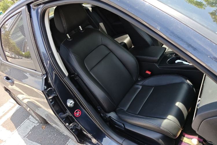 Used Honda Civic 2023 240TURBO CVT Dynamic Edition Right Front Seat