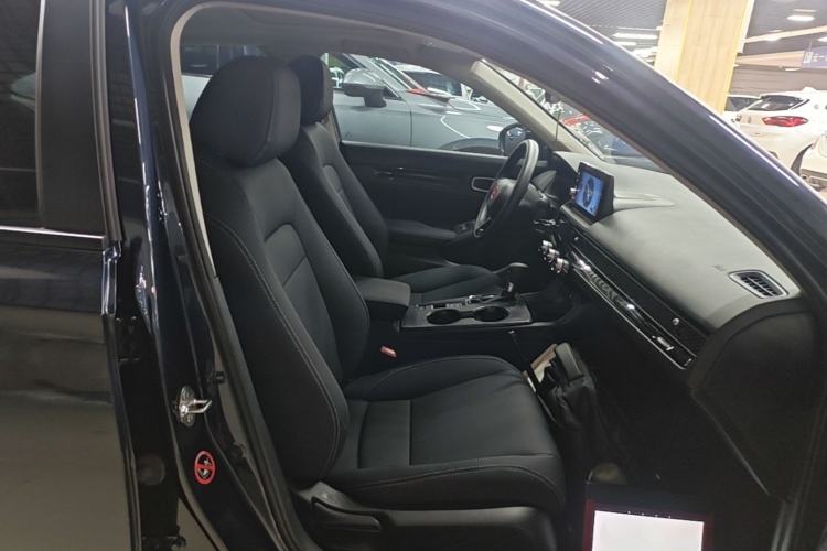 Used Honda Civic 2023 240TURBO CVT Dynamic Edition Right Front Seat
