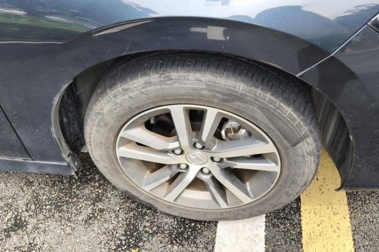 Used Honda Civic 2023 240TURBO CVT Dynamic Edition Right Front Wheel Hub