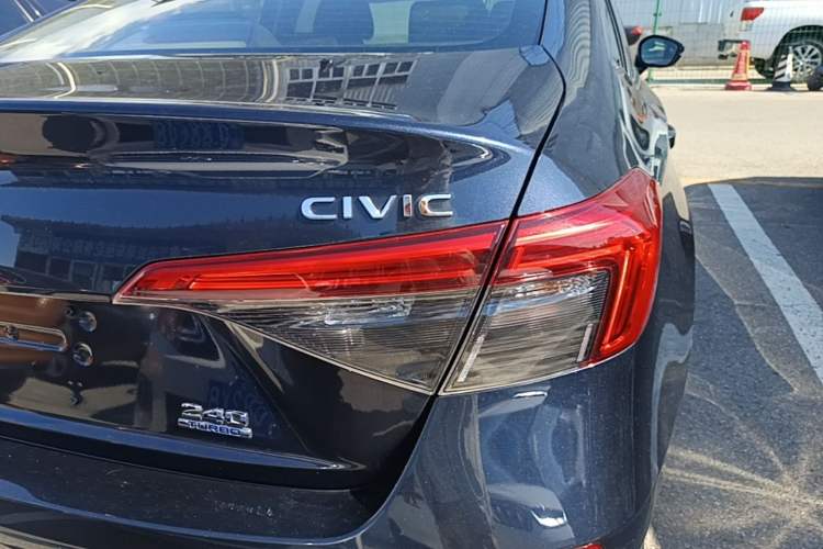 Used Honda Civic 2023 240TURBO CVT Dynamic Edition Right Rear Taillight